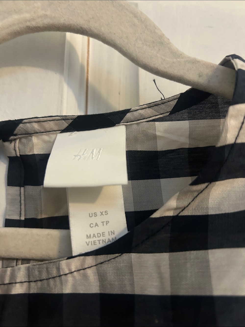 H&M Black and White Gingham Top - Picture 2 of 4